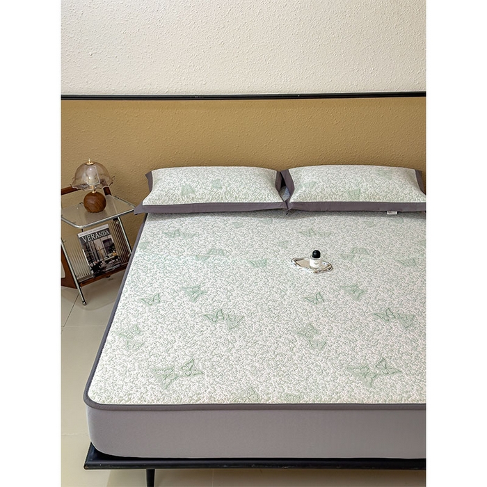 91家纺网 家纺一手货源 找家纺 莱家富 2026新款公主风凉感值过0.21空调席子软席冰豆豆凉席三件套-蝴蝶蝶舞花语系列 床笠款蝶舞花语-森林绿