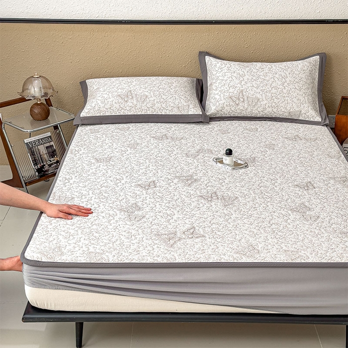 91家纺网 家纺一手货源 找家纺 莱家富 2026新款公主风凉感值过0.21空调席子软席冰豆豆凉席三件套-蝴蝶蝶舞花语系列 床笠款蝶舞花语-星空咖