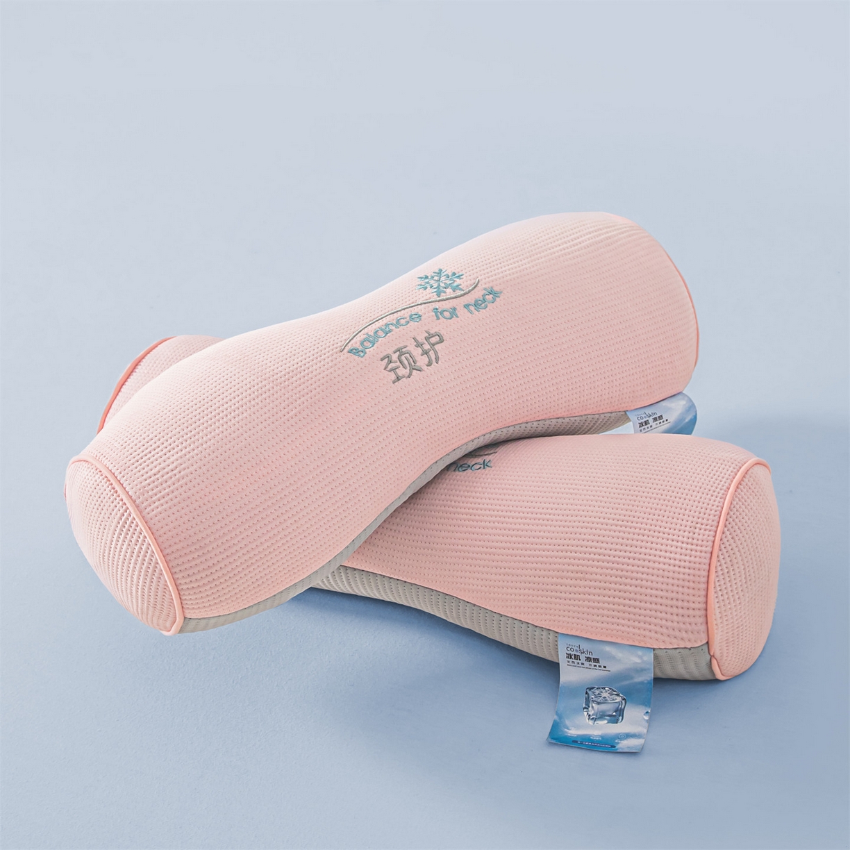 91家纺网 家纺一手货源 找家纺 麦肯锡 2026新款柔纹花眠小蛮腰荞麦护颈枕枕头枕芯 粉拼灰