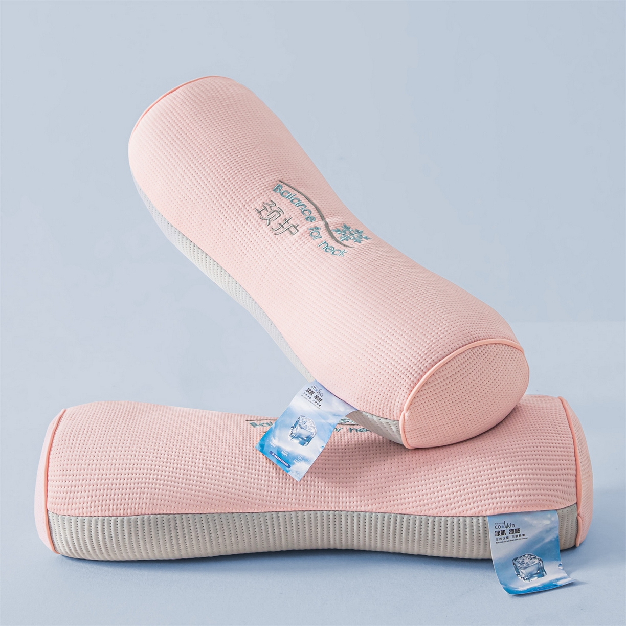 91家纺网 家纺一手货源 找家纺 麦肯锡 2026新款柔纹花眠小蛮腰荞麦护颈枕枕头枕芯 粉拼灰