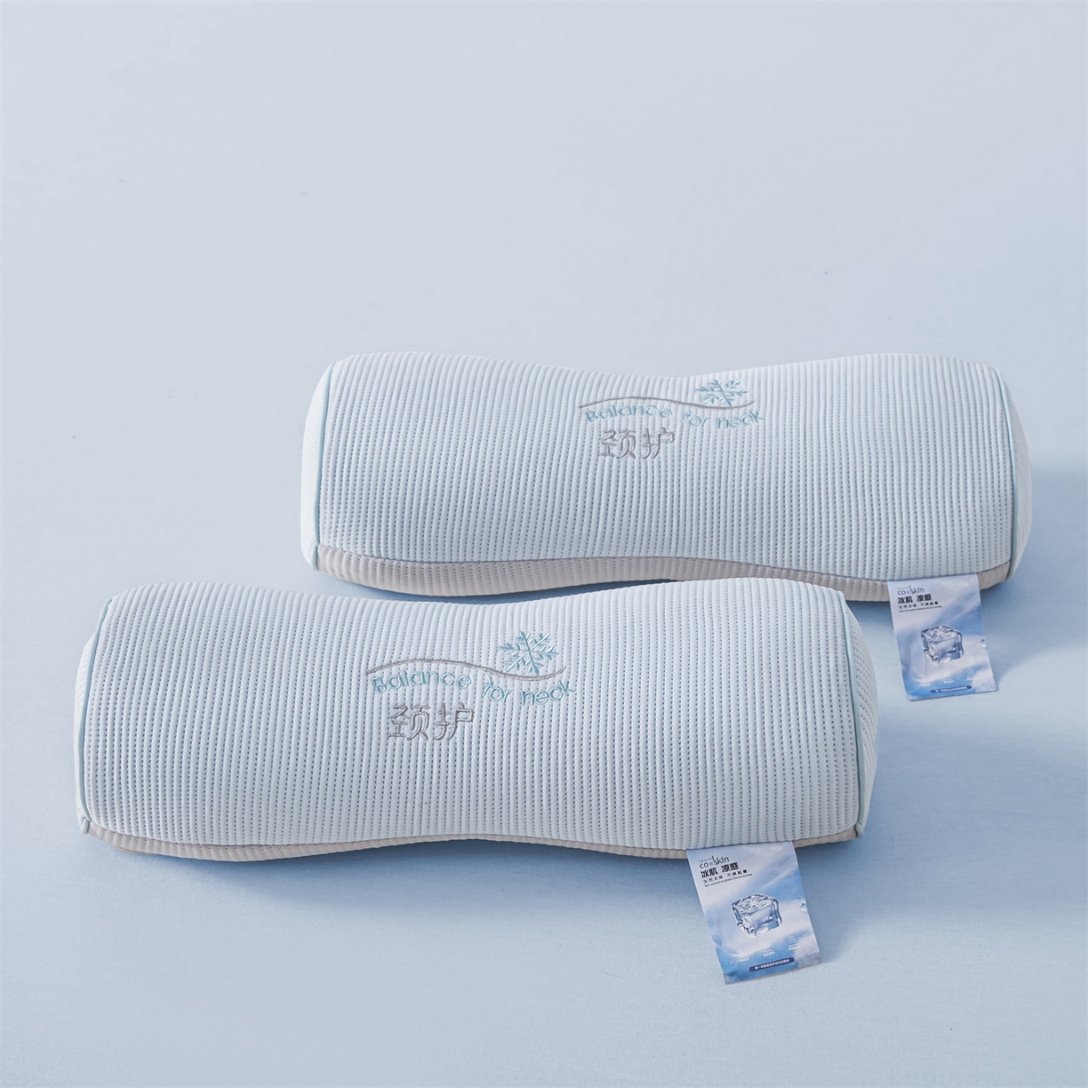 91家纺网 家纺一手货源 找家纺 麦肯锡 2026新款柔纹花眠小蛮腰荞麦护颈枕枕头枕芯 蓝拼灰