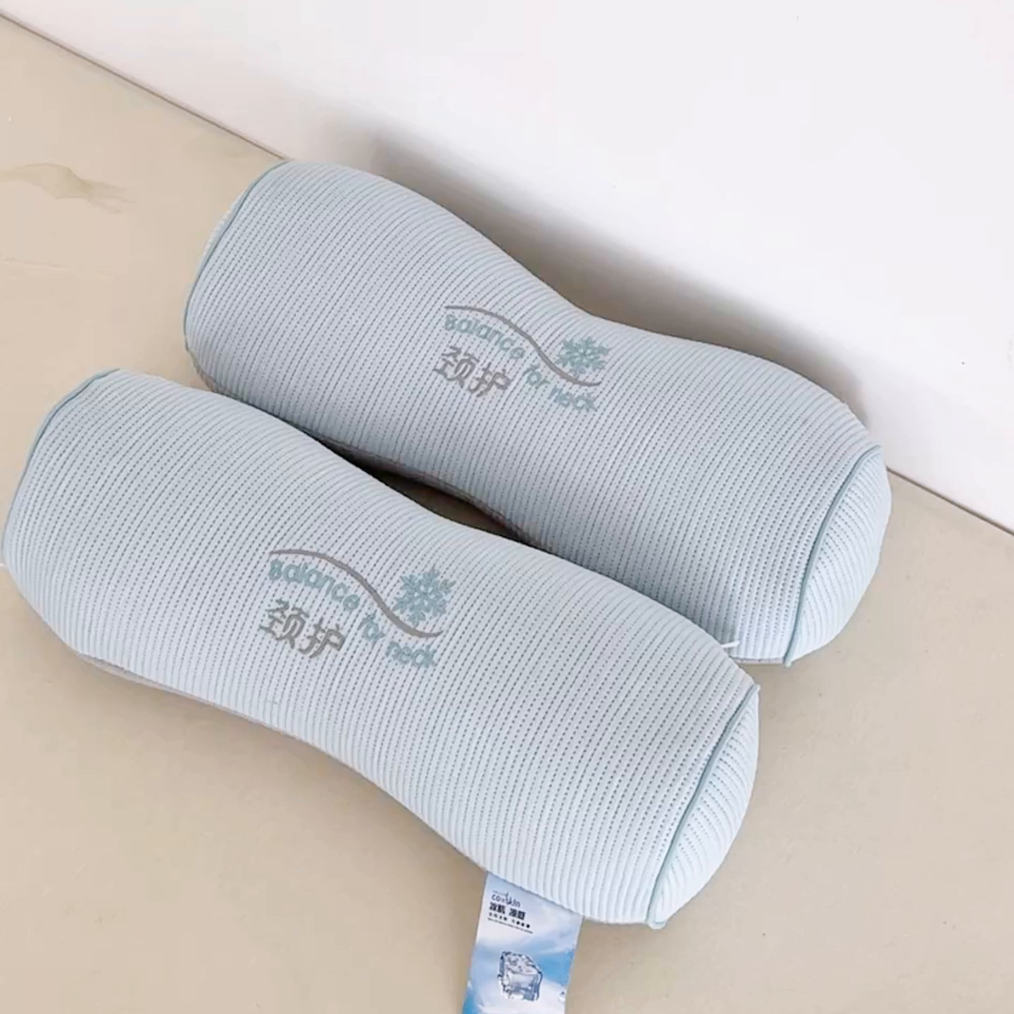 91家纺网 家纺一手货源 找家纺 麦肯锡 2026新款柔纹花眠小蛮腰荞麦护颈枕枕头枕芯 蓝拼灰