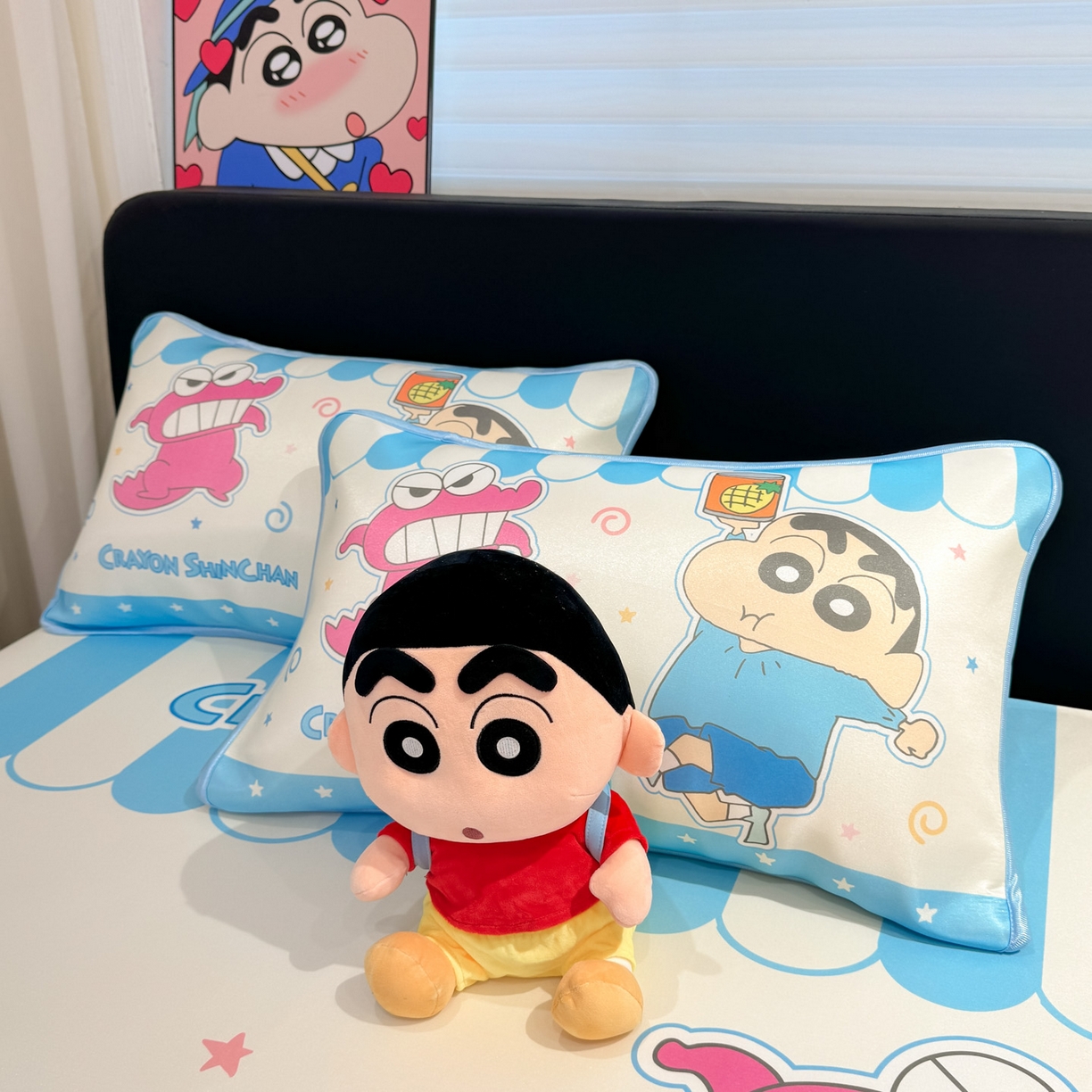 91家纺网 家纺一手货源 找家纺 博雅 2026新款蜡笔小新正版授权小冰皮大版印花凉席-平铺款 大版-鳄鱼山小新