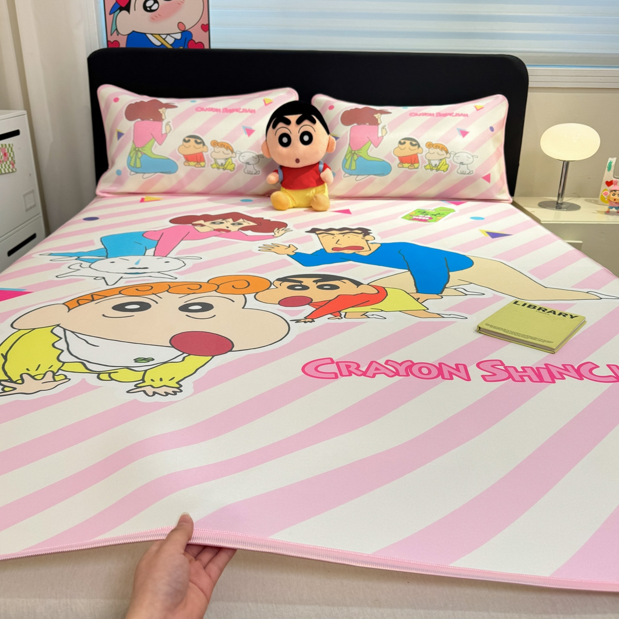 博雅 2026新款蜡笔小新正版授权小冰皮大版印花凉席-平铺款 大版-蜡笔小新家族