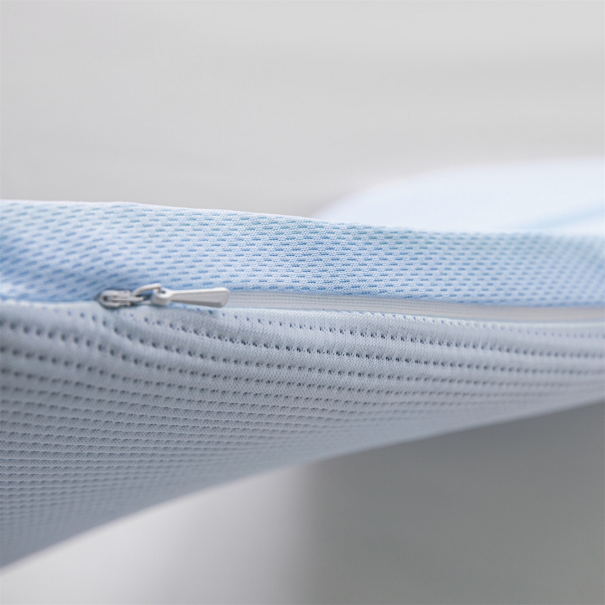 91家纺网 家纺一手货源 找家纺 麦肯锡 2026新款柔纹花眠婴童记忆枕枕头枕芯 蓝色