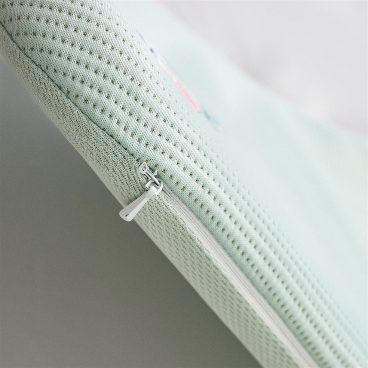 91家纺网 家纺一手货源 找家纺 麦肯锡 2026新款柔纹花眠婴童记忆枕枕头枕芯 绿色