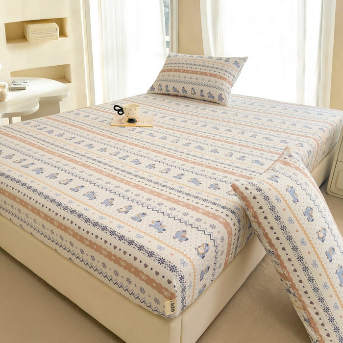 91家纺网 家纺一手货源 找家纺 几禾 2026新款高克重泡芙纱~印花款（单床笠）浅糯系列-110g CL浅糯-费尔岛木马