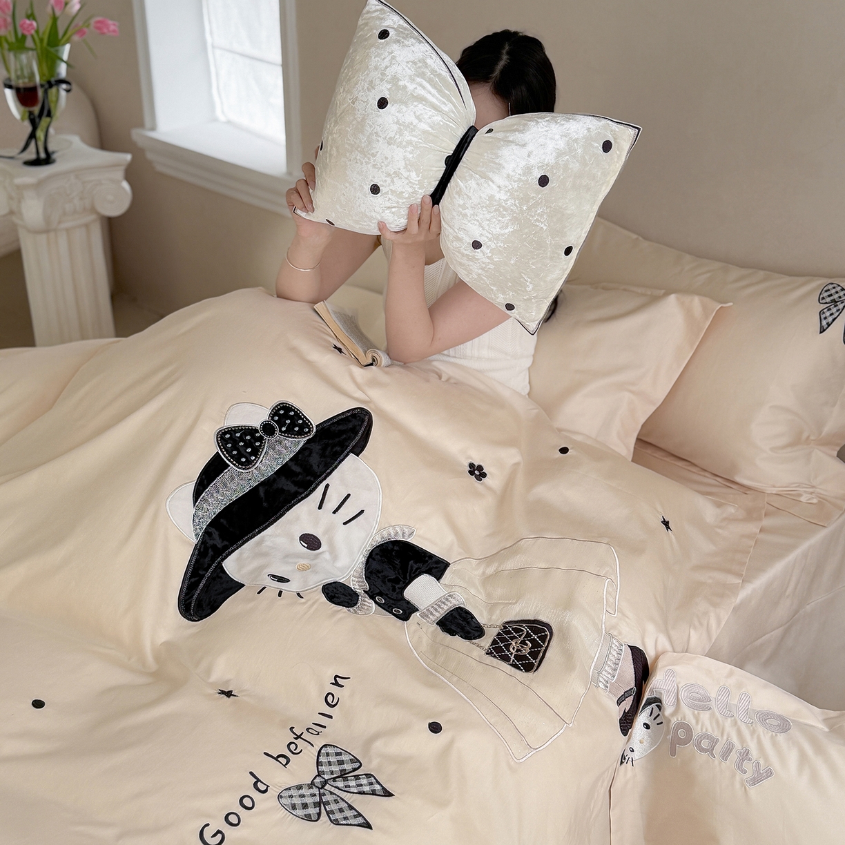 91家纺网 家纺一手货源 找家纺 优悦生活馆 2026新款全棉贴布绣四件套-喵喵小香风 喵喵小香风-米色