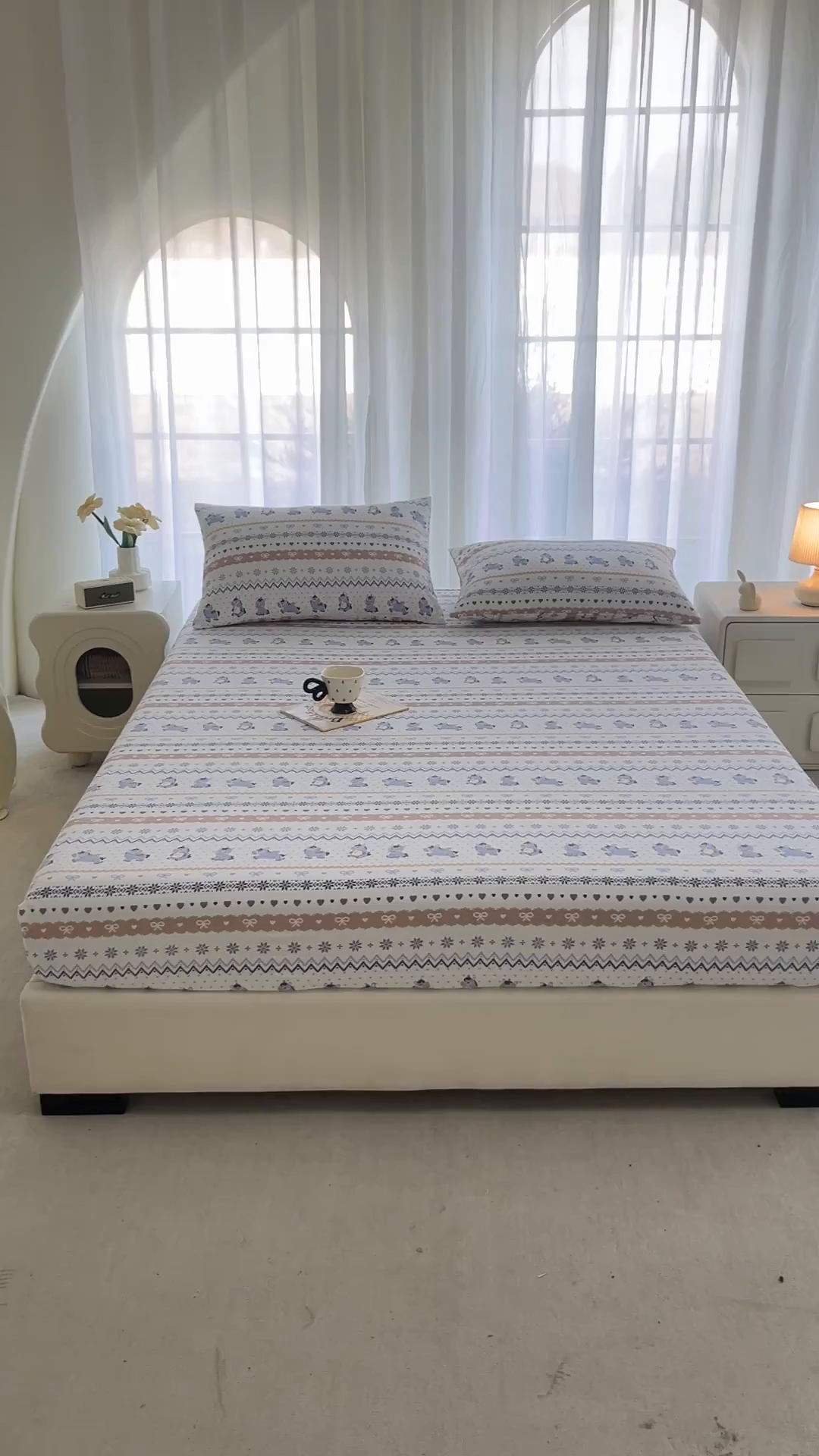 91家纺网 家纺一手货源 找家纺 几禾 2026新款高克重泡芙纱~印花款（单床笠）浅糯系列-110g CL浅糯-费尔岛木马