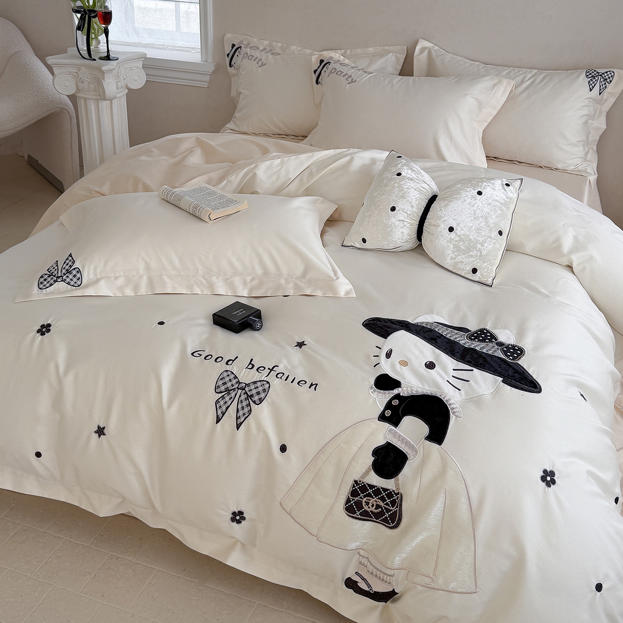 91家纺网 家纺一手货源 找家纺 优悦生活馆 2026新款全棉贴布绣四件套-喵喵小香风 喵喵小香风-白