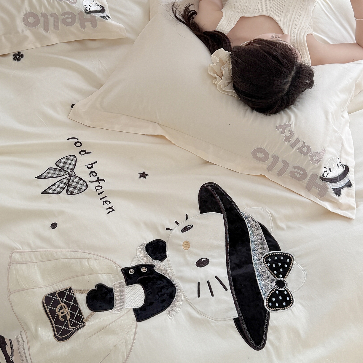 91家纺网 家纺一手货源 找家纺 优悦生活馆 2026新款全棉贴布绣四件套-喵喵小香风 喵喵小香风-白