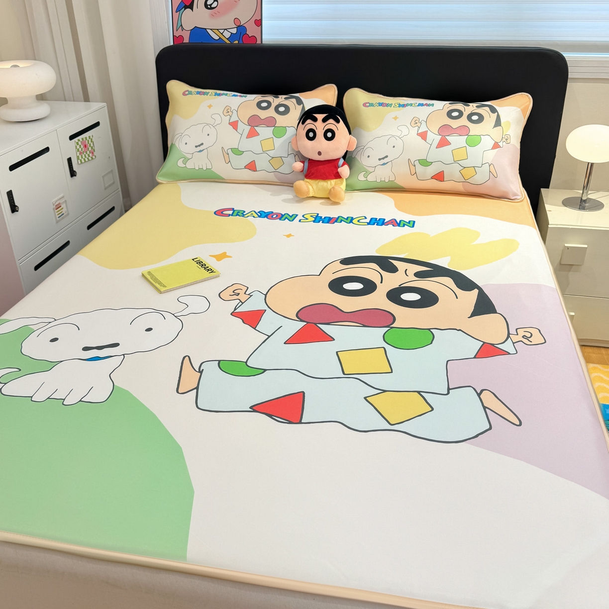 91家纺网 家纺一手货源 找家纺 博雅 2026新款蜡笔小新正版授权小冰皮大版印花凉席-平铺款 大版-睡衣小新