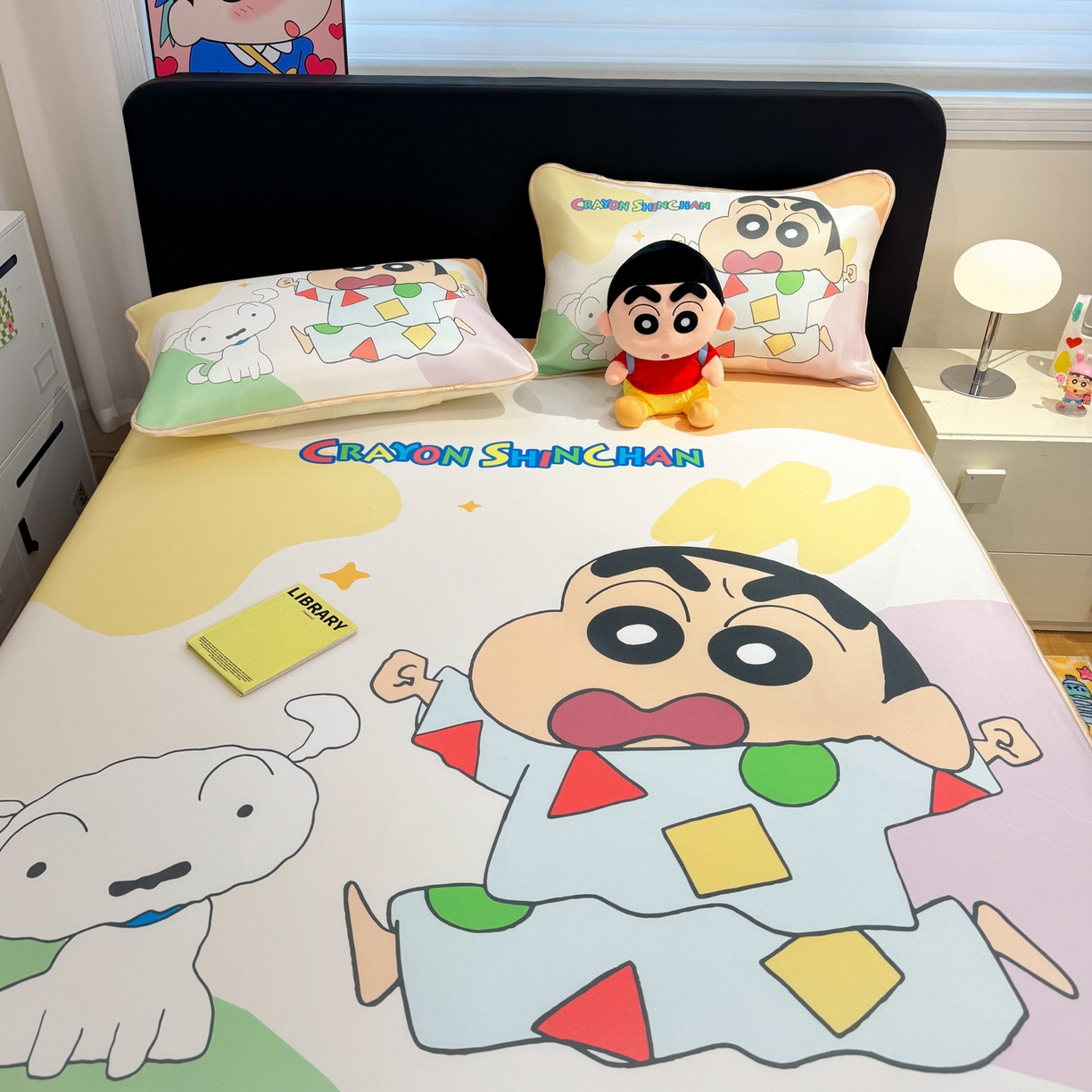 91家纺网 家纺一手货源 找家纺 博雅 2026新款蜡笔小新正版授权小冰皮大版印花凉席-平铺款 大版-睡衣小新