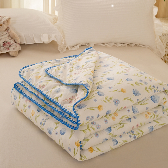 91家纺网 家纺一手货源 找家纺 （总）爱微坊 2026新款A类水洗棉小碎花贝壳边夏被