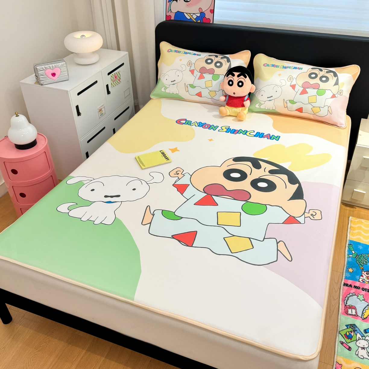 91家纺网 家纺一手货源 找家纺 博雅 2026新款蜡笔小新正版授权小冰皮大版印花凉席-平铺款 大版-睡衣小新