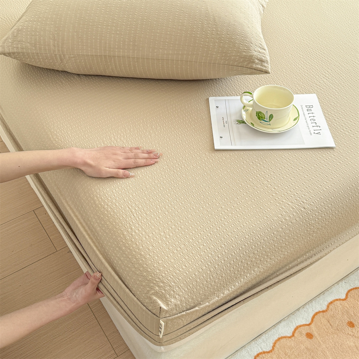 91家纺网 家纺一手货源 找家纺 女子家纺 2026新款亲肤泡芙纱印花床笠单床笠床笠单件 米杏色