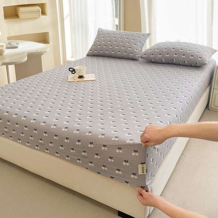 91家纺网 家纺一手货源 找家纺 几禾 2026新款高克重泡芙纱~印花款（单床笠）浅糯系列-110g CL浅糯-灰樱桃