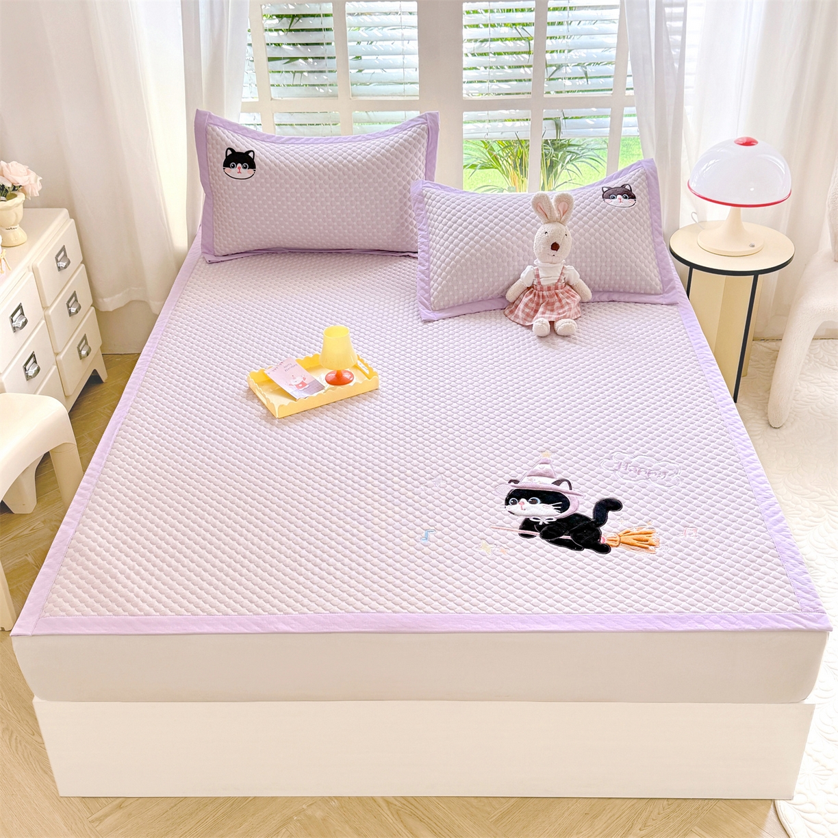 91家纺网 家纺一手货源 找家纺 优贝家纺 2026新款高克重PE聚乙中分子复合凉感软席贴布绣凉席三件套 黑猫警长