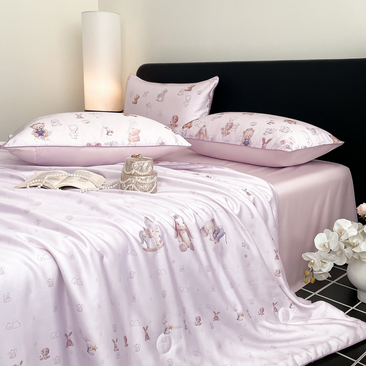 91家纺网 家纺一手货源 找家纺 慕晨 2026新款莱赛尔数码印高级简奢卡通大版印花丝滑夏被四件套 木马象--紫