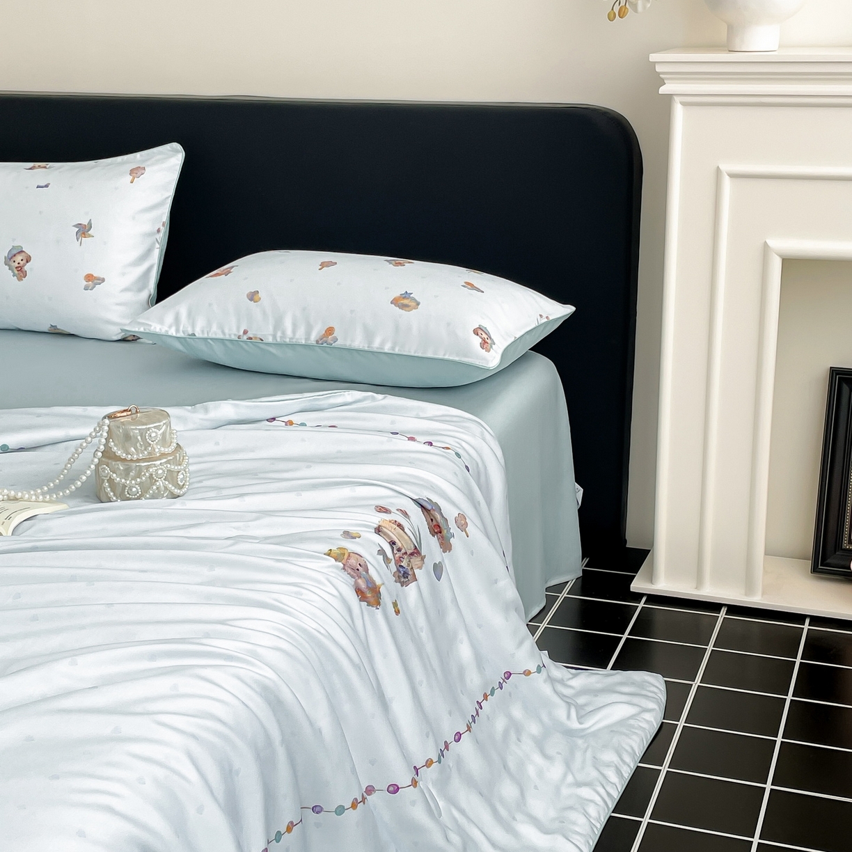 91家纺网 家纺一手货源 找家纺 （总）慕晨 2026新款莱赛尔数码印高级简奢卡通大版印花丝滑夏被四件套