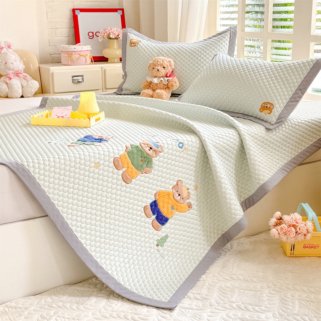 91家纺网 家纺一手货源 找家纺 （总）绒棉世家 2026新款高克重PE聚乙中分子复合凉感软席贴布绣凉席三件套