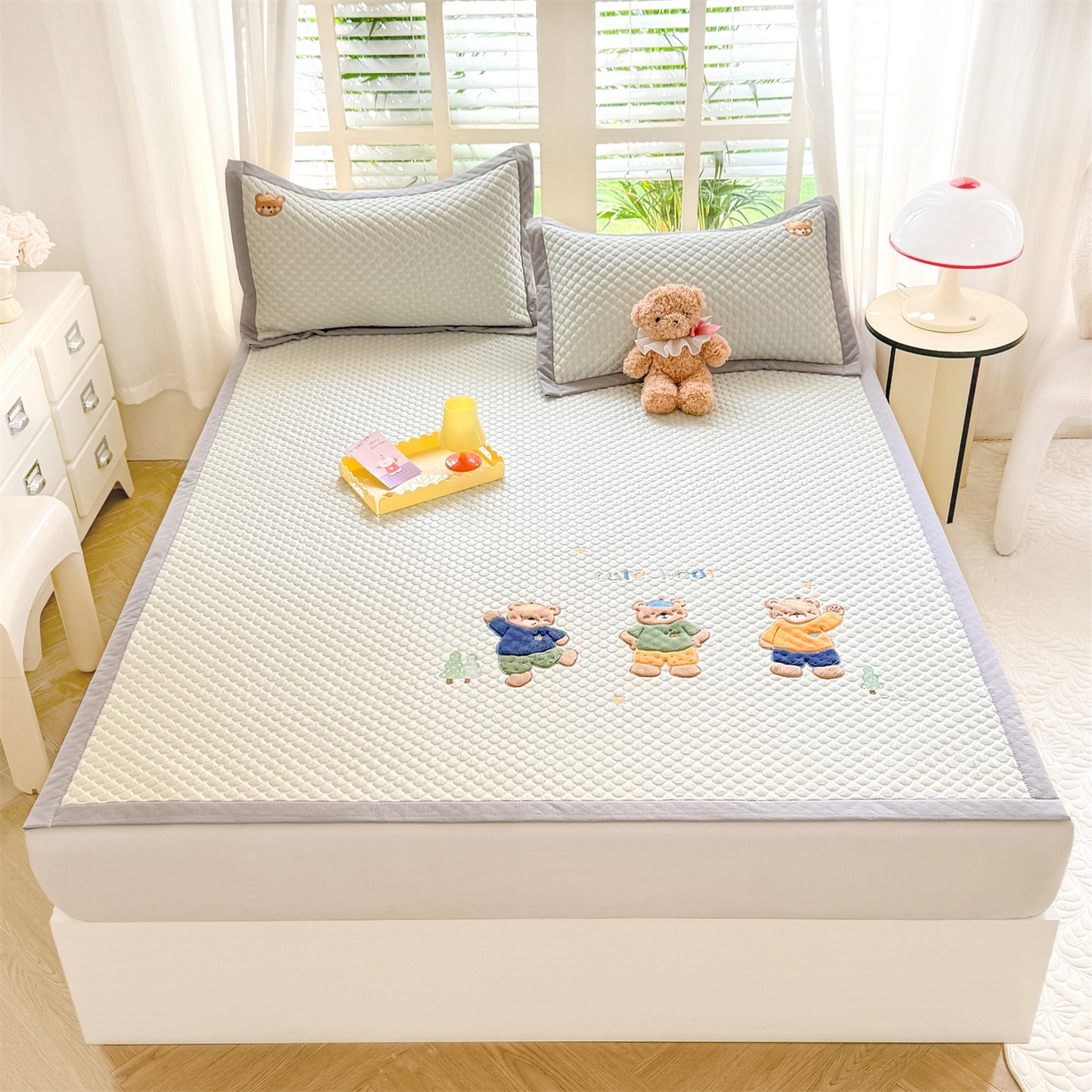 91家纺网 家纺一手货源 找家纺 （总）绒棉世家 2026新款高克重PE聚乙中分子复合凉感软席贴布绣凉席三件套