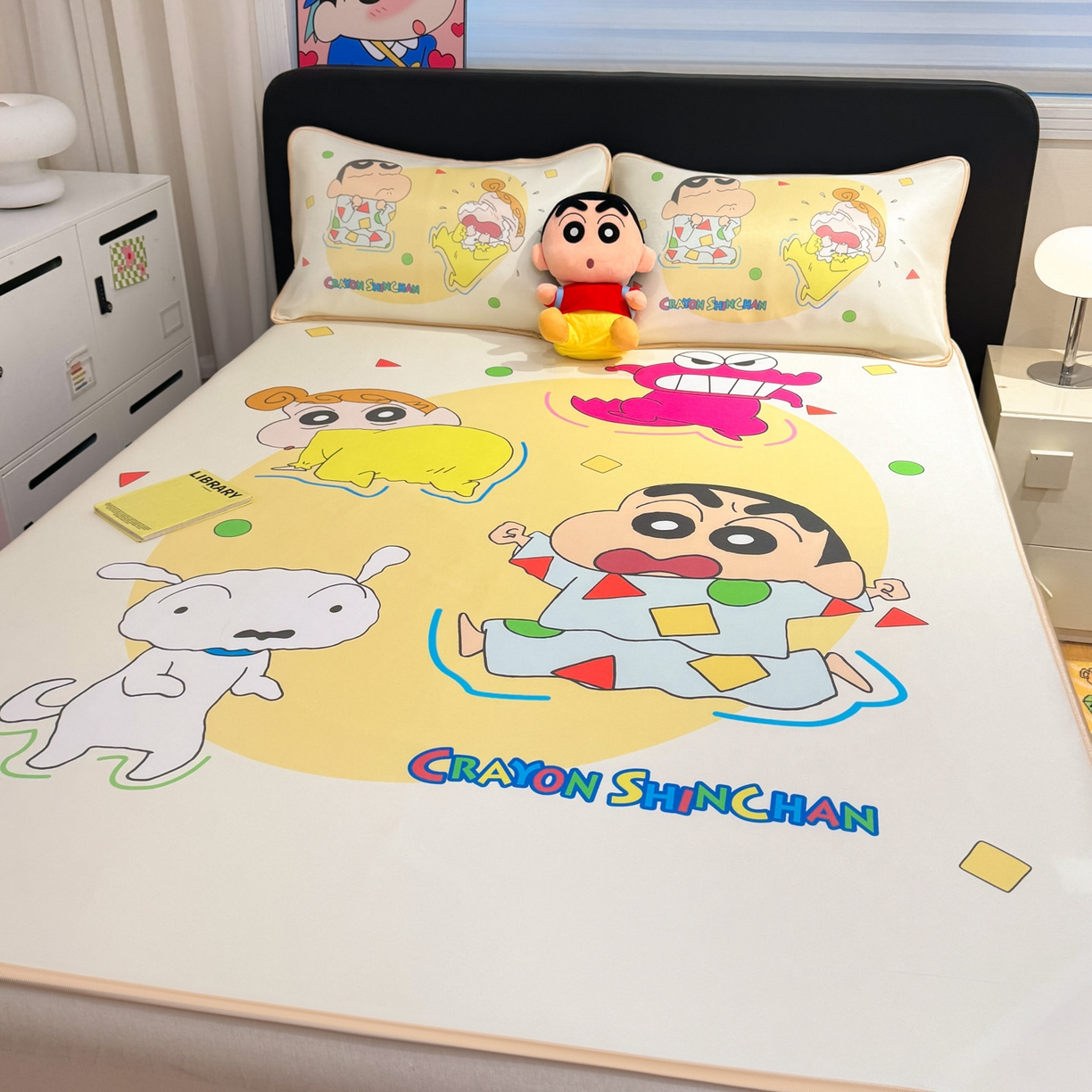 91家纺网 家纺一手货源 找家纺 博雅 2026新款蜡笔小新正版授权小冰皮大版印花凉席-平铺款 大版-童趣小新