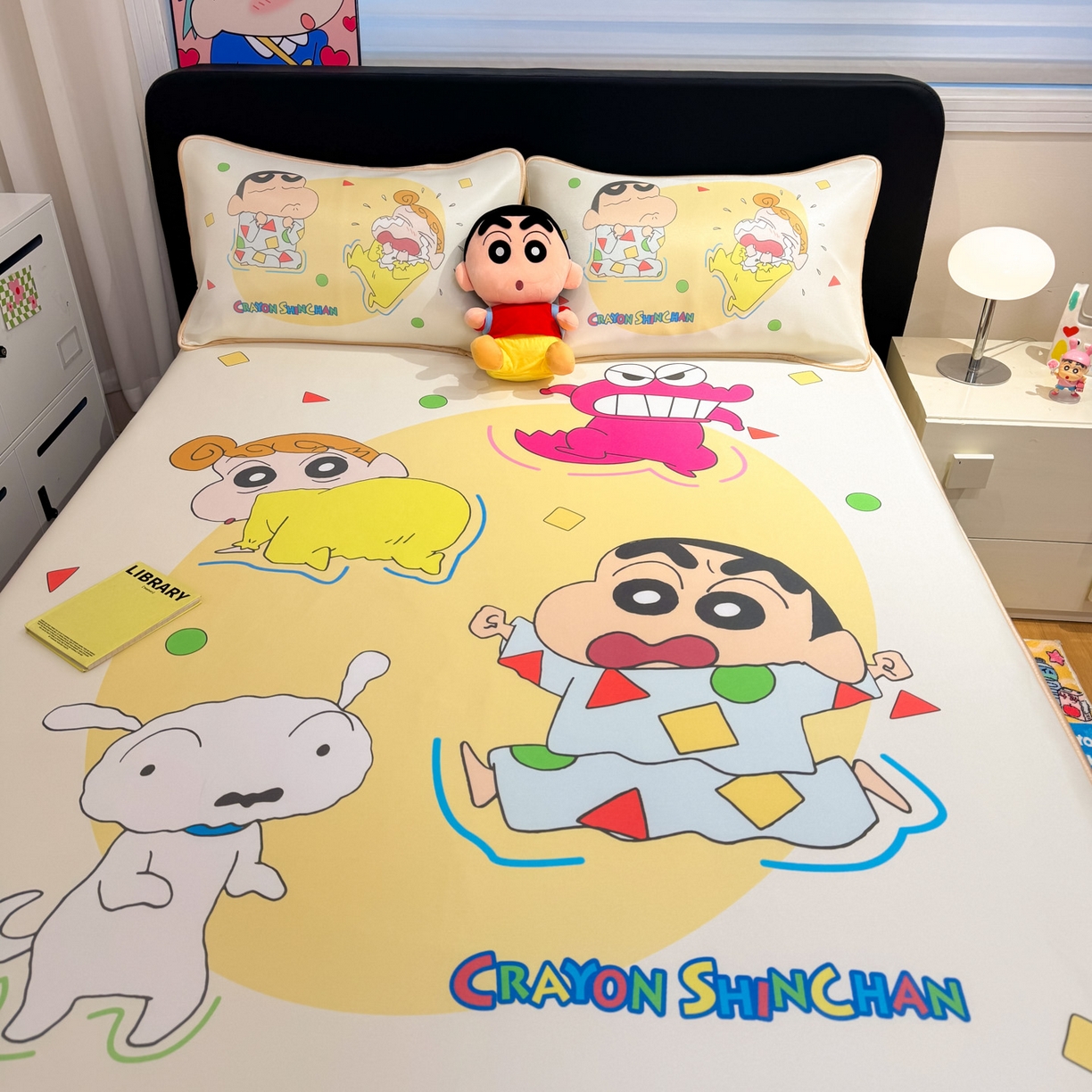 91家纺网 家纺一手货源 找家纺 博雅 2026新款蜡笔小新正版授权小冰皮大版印花凉席-平铺款 大版-童趣小新