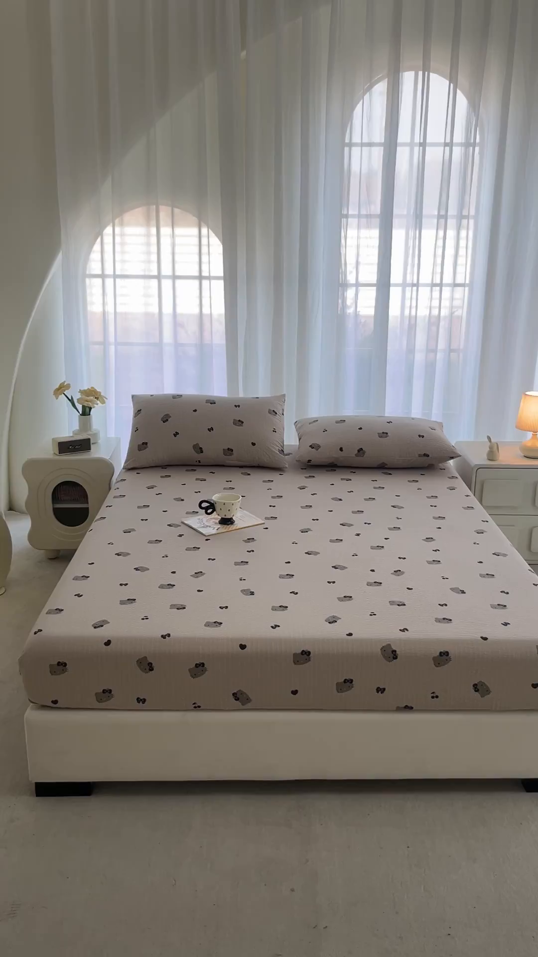 91家纺网 家纺一手货源 找家纺 几禾 2026新款高克重泡芙纱~印花款（单床笠）浅糯系列-110g CL浅糯-咖啡小猫