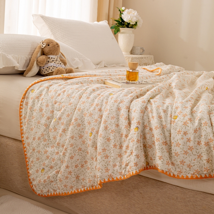 91家纺网 家纺一手货源 找家纺 （总）爱微坊 2026新款A类水洗棉小碎花贝壳边夏被