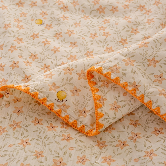 91家纺网 家纺一手货源 找家纺 （总）爱微坊 2026新款A类水洗棉小碎花贝壳边夏被