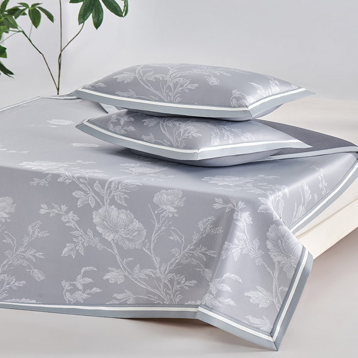 91家纺网 家纺一手货源 找家纺 小牛席业 2026新款牡丹清凉大提花冰丝席凉席席子 灰色