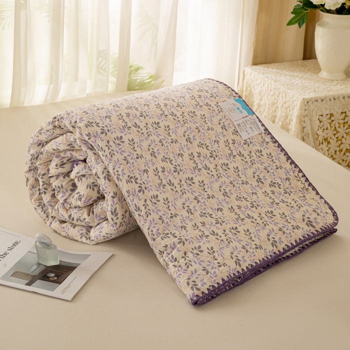 91家纺网 家纺一手货源 找家纺 爱微坊 2026新款A类水洗棉小碎花贝壳边夏被 枝繁叶茂