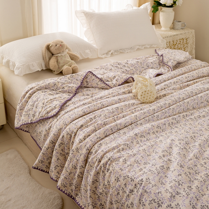 91家纺网 家纺一手货源 找家纺 爱微坊 2026新款A类水洗棉小碎花贝壳边夏被 枝繁叶茂