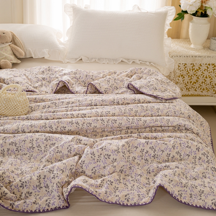 91家纺网 家纺一手货源 找家纺 爱微坊 2026新款A类水洗棉小碎花贝壳边夏被 枝繁叶茂