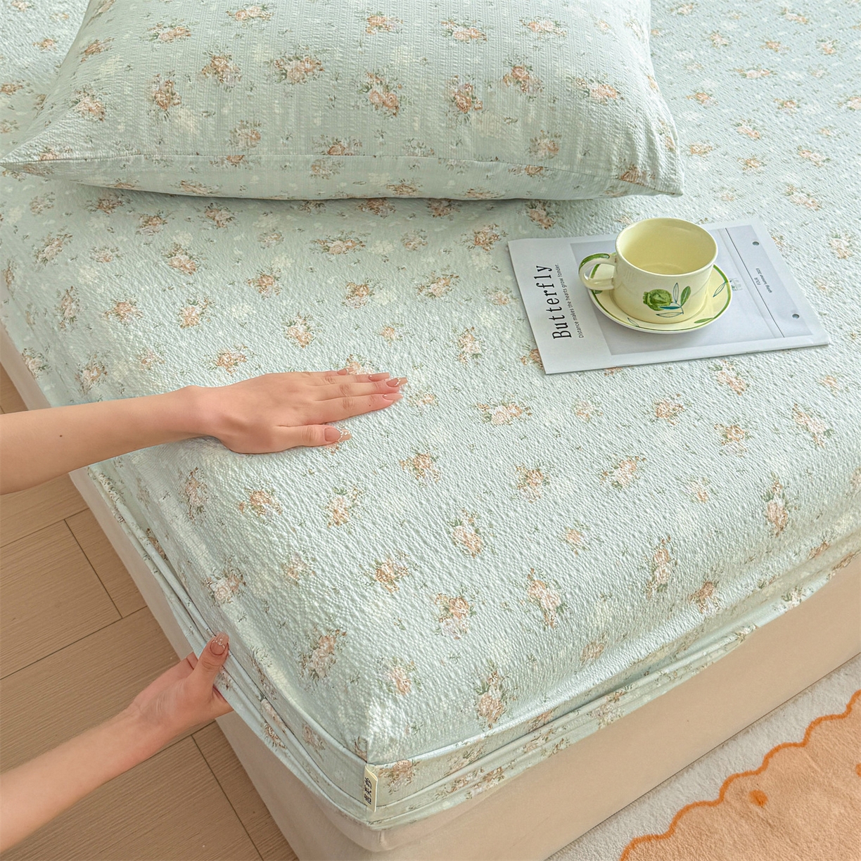 91家纺网 家纺一手货源 找家纺 女子家纺 2026新款亲肤泡芙纱印花床笠单床笠床笠单件 柔情蜜意