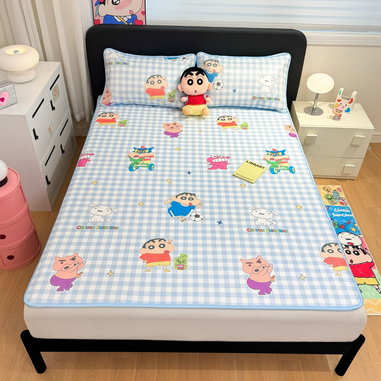 91家纺网 家纺一手货源 找家纺 （总）博雅 2026新款蜡笔小新正版授权小冰皮小版印花凉席-平铺款