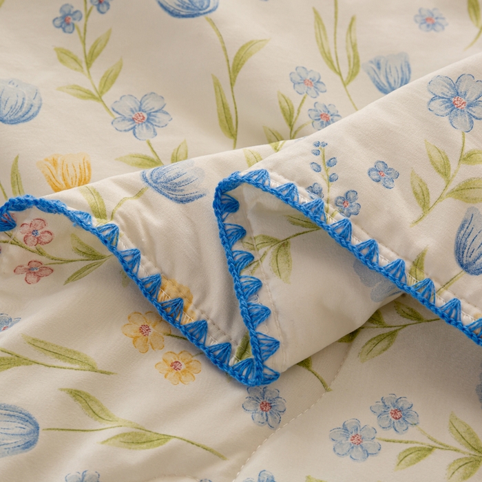 91家纺网 家纺一手货源 找家纺 爱微坊 2026新款A类水洗棉小碎花贝壳边夏被 花海