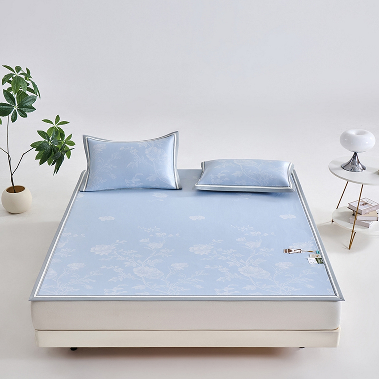 91家纺网 家纺一手货源 找家纺 小牛席业 2026新款牡丹清凉大提花冰丝席凉席席子 蓝色