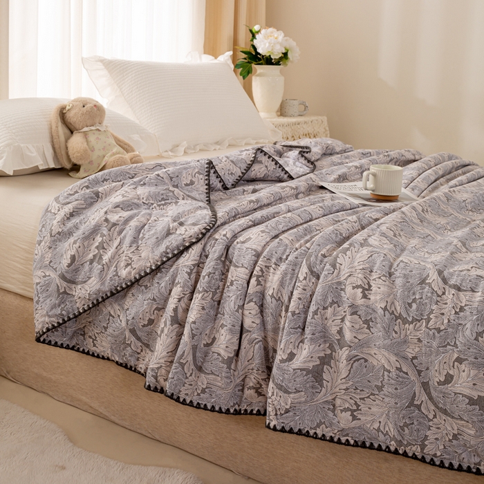 91家纺网 家纺一手货源 找家纺 爱微坊 2026新款A类水洗棉小碎花贝壳边夏被 蝶恋花