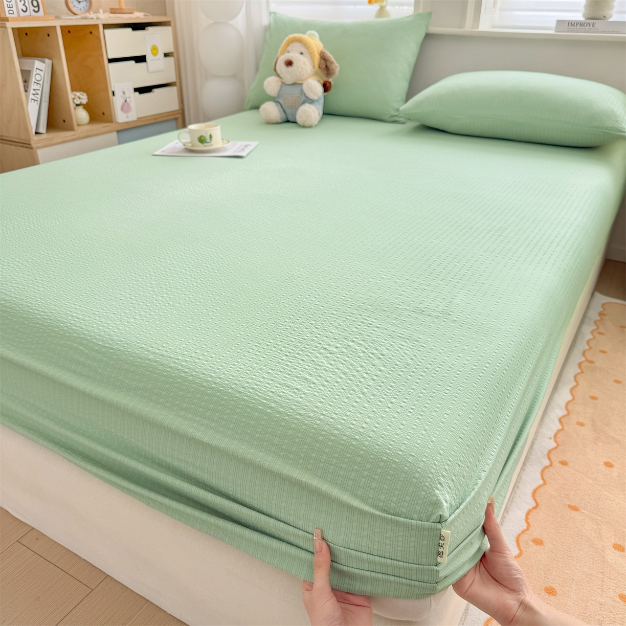 91家纺网 家纺一手货源 找家纺 女子家纺 2026新款亲肤泡芙纱印花床笠单床笠床笠单件 森林绿