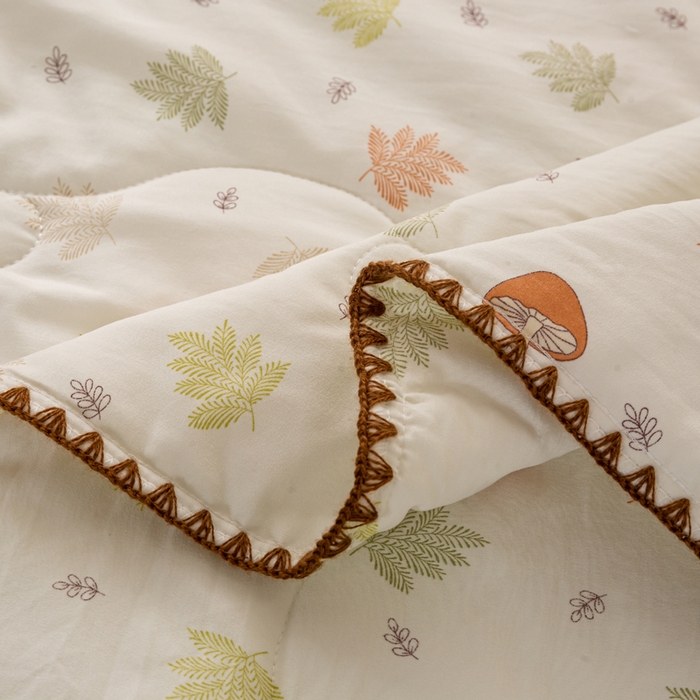 91家纺网 家纺一手货源 找家纺 爱微坊 2026新款A类水洗棉小碎花贝壳边夏被 枫叶