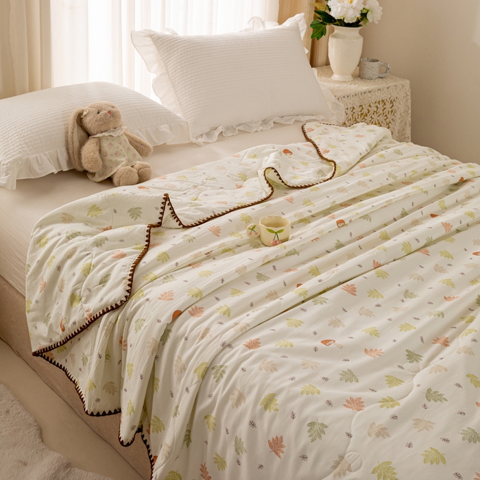 91家纺网 家纺一手货源 找家纺 爱微坊 2026新款A类水洗棉小碎花贝壳边夏被 枫叶