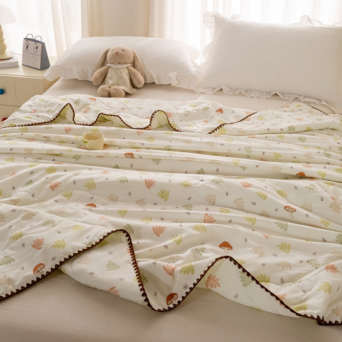 91家纺网 家纺一手货源 找家纺 爱微坊 2026新款A类水洗棉小碎花贝壳边夏被 枫叶