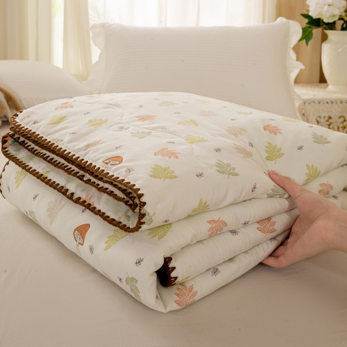 91家纺网 家纺一手货源 找家纺 爱微坊 2026新款A类水洗棉小碎花贝壳边夏被 枫叶