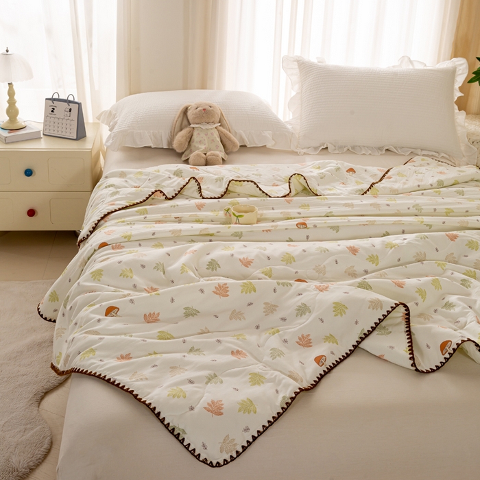 91家纺网 家纺一手货源 找家纺 爱微坊 2026新款A类水洗棉小碎花贝壳边夏被 枫叶