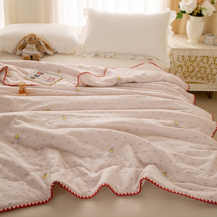 91家纺网 家纺一手货源 找家纺 爱微坊 2026新款A类水洗棉小碎花贝壳边夏被 萌宠象