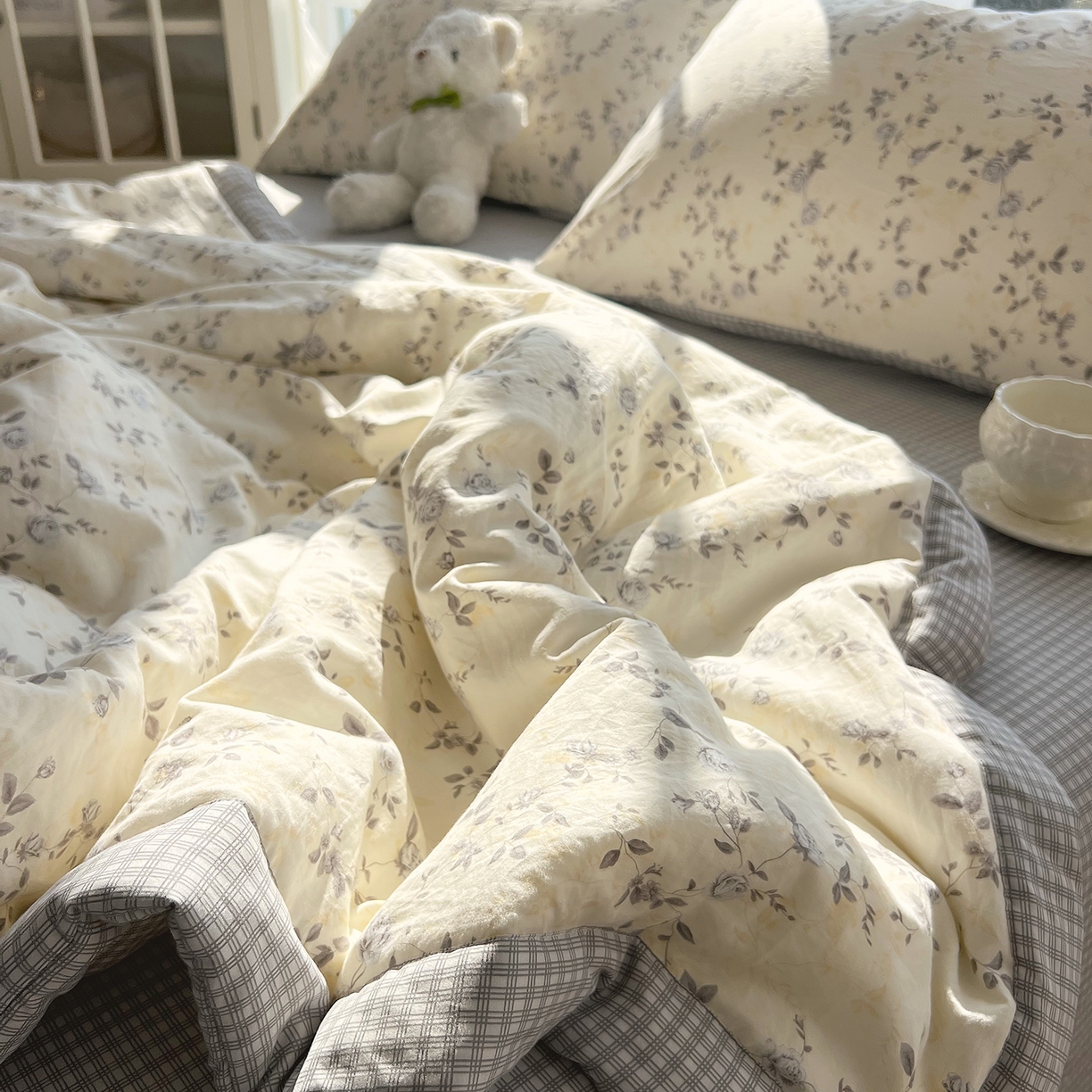 91家纺网 家纺一手货源 找家纺 梵克保罗 2026春夏新款抗菌亲肤棉田园碎花格子单夏被夏被四件套空调被 花枝漫天