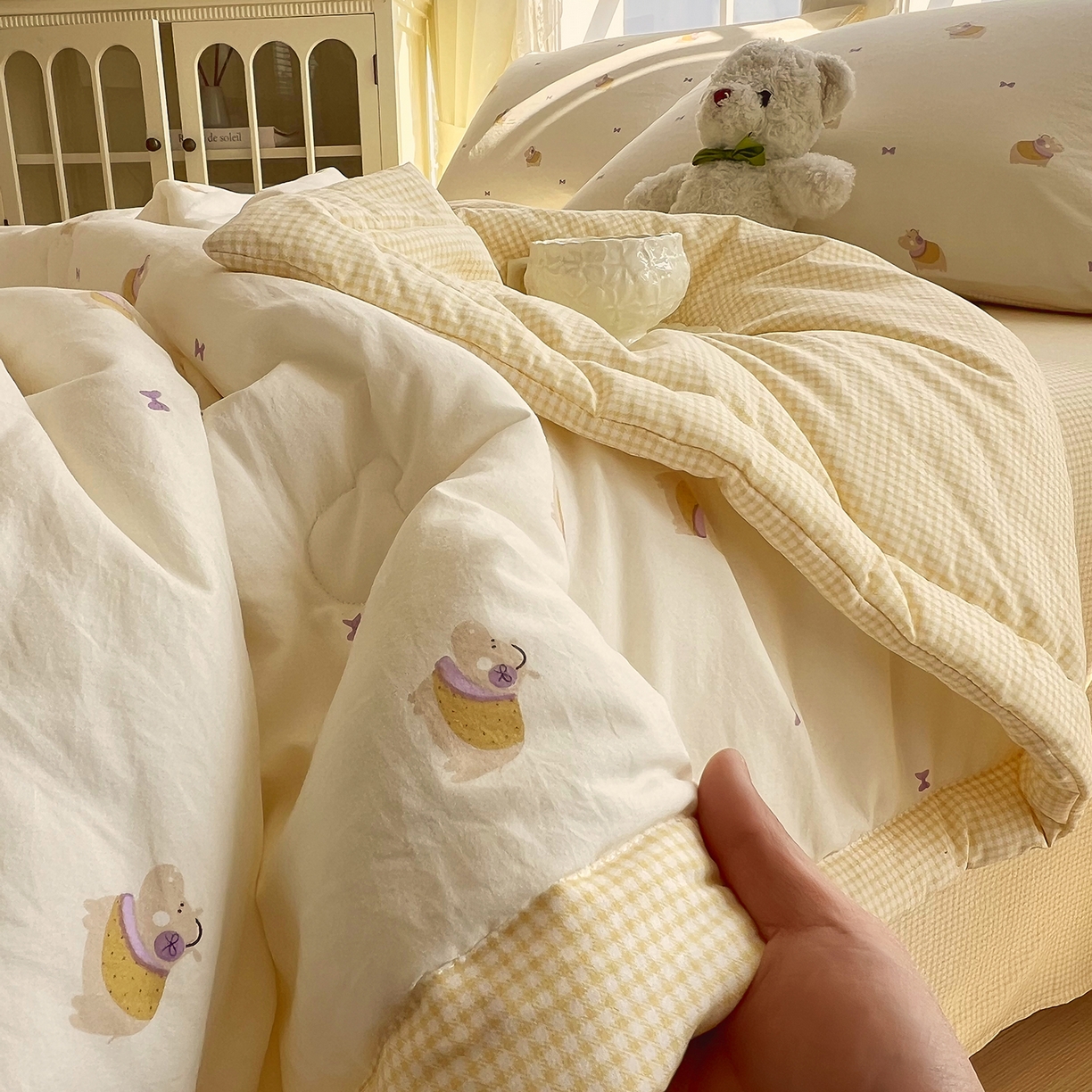 91家纺网 家纺一手货源 找家纺 梵克保罗 2026春夏新款抗菌亲肤棉田园碎花格子单夏被夏被四件套空调被 奶黄河马