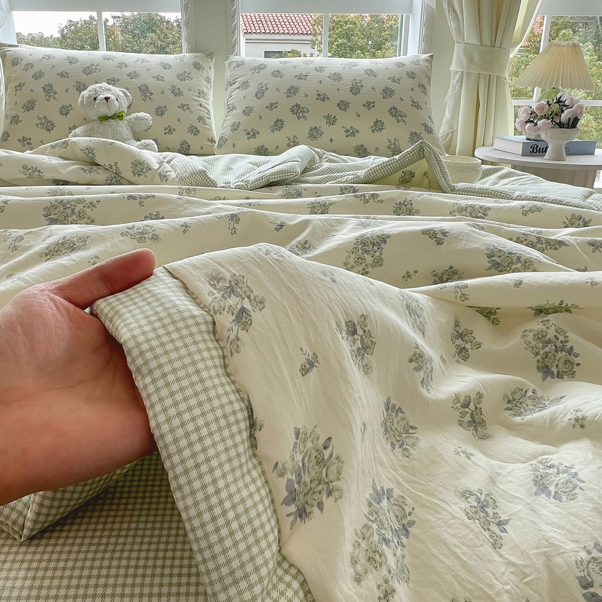 91家纺网 家纺一手货源 找家纺 梵克保罗 2026春夏新款抗菌亲肤棉田园碎花格子单夏被夏被四件套空调被 玫簇紫叶